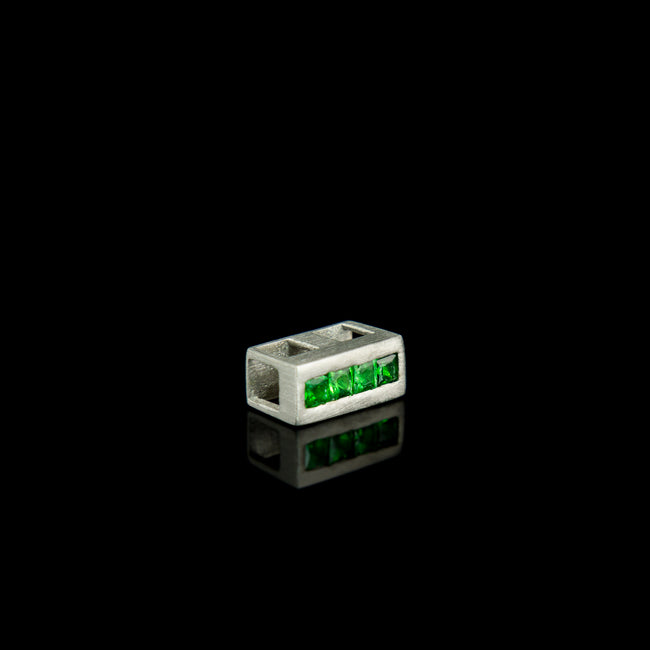 Double Morphic Block with Tsavorite