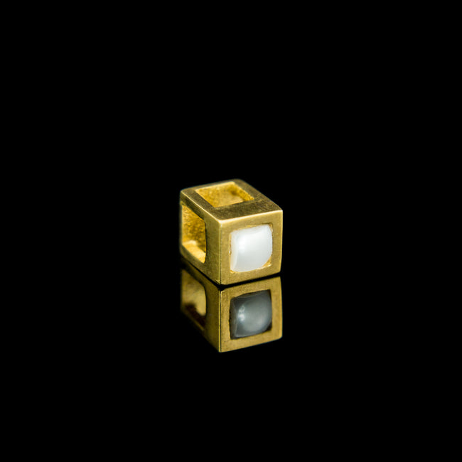 Single Morphic Block and Pearl