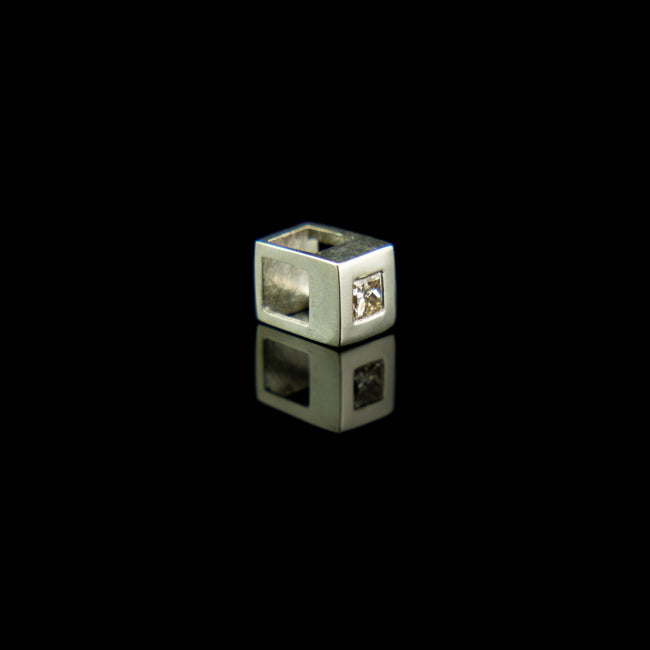 Single Morphic Block with Diamond